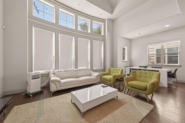 2927 Pease Street, Houston, TX 77003