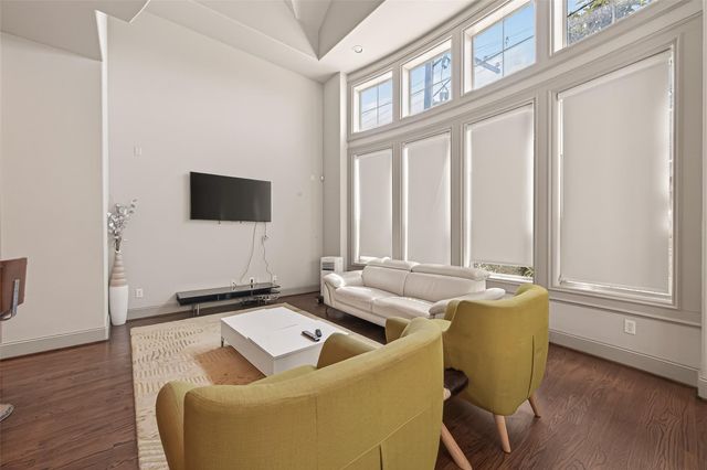 2927 Pease Street, Houston, TX 77003