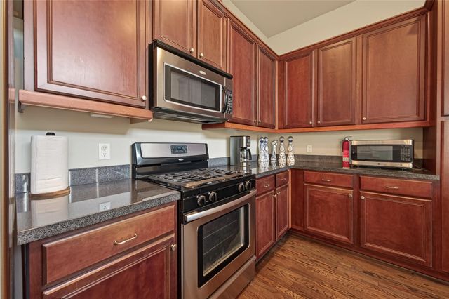 2927 Pease Street, Houston, TX 77003