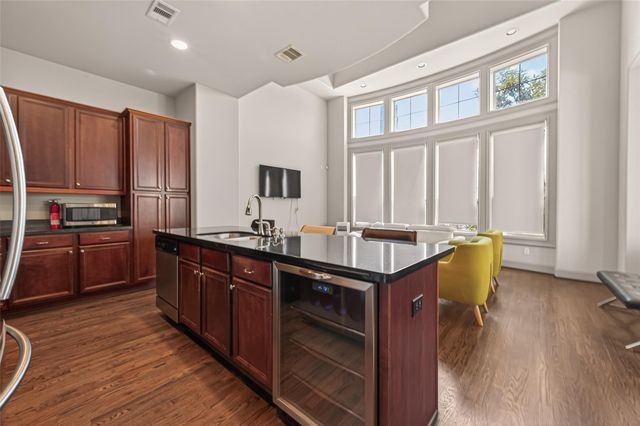 2927 Pease Street, Houston, TX 77003