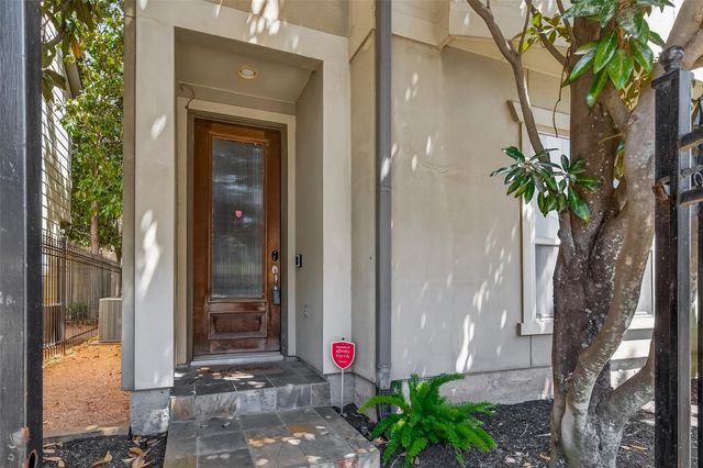 2927 Pease Street, Houston, TX 77003