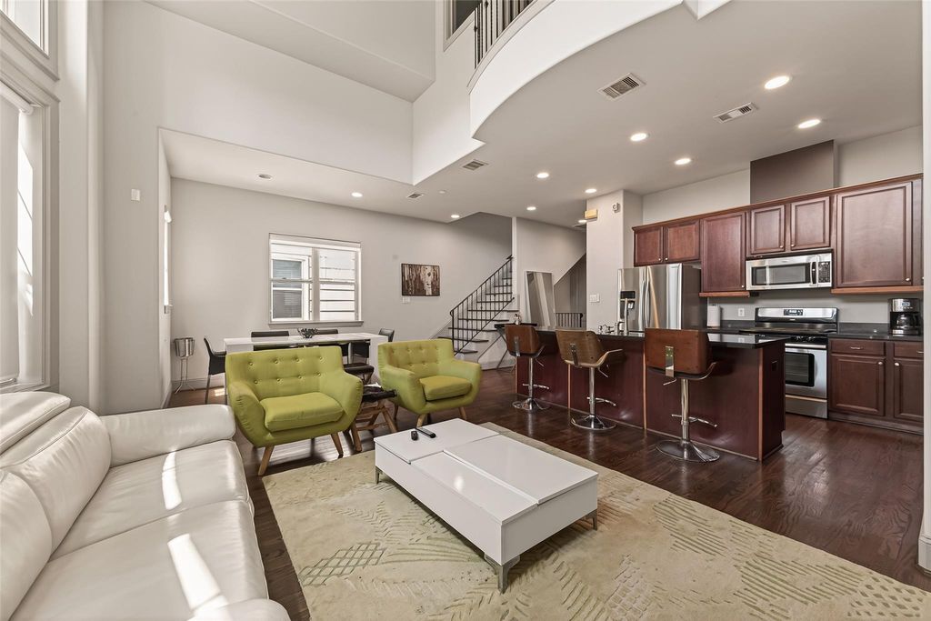 2927 Pease Street, Houston, TX 77003