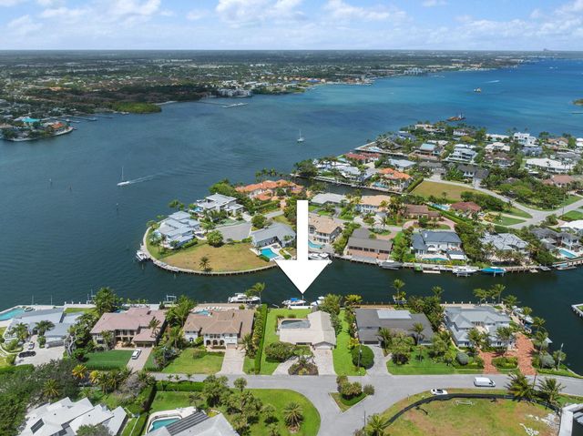 3 Sabal Island Dr, Ocean Ridge, FL 33435