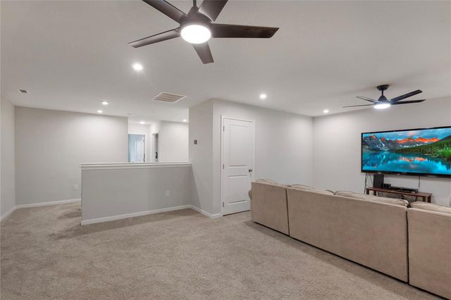 19431 MONARCH WIND WAY, Lutz, FL 33558