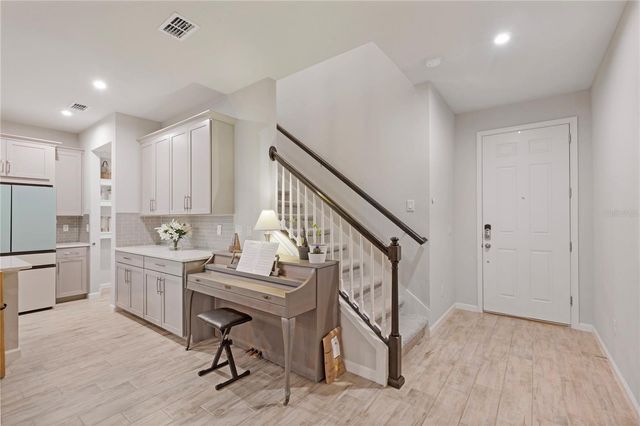 19431 MONARCH WIND WAY, Lutz, FL 33558