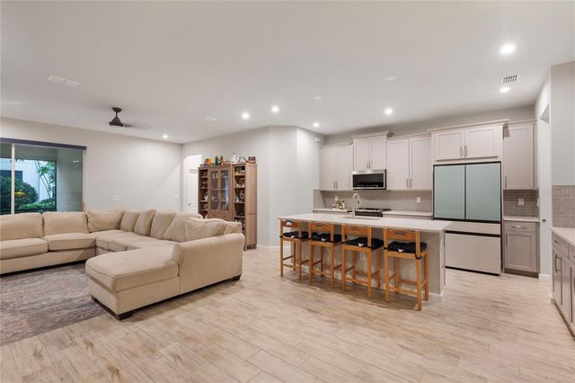 19431 MONARCH WIND WAY, Lutz, FL 33558