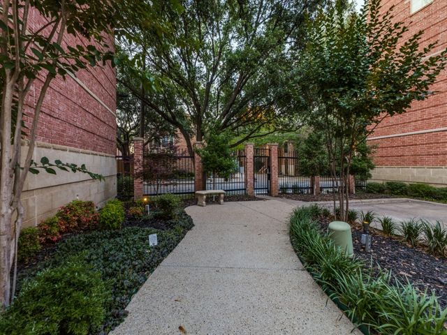 1500 Pecos Street 12, Dallas, TX 75204