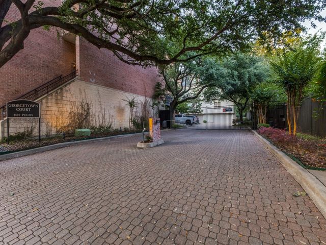 1500 Pecos Street 12, Dallas, TX 75204