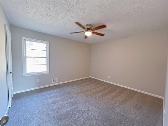 523 Vineyard Road, Griffin, GA 30223