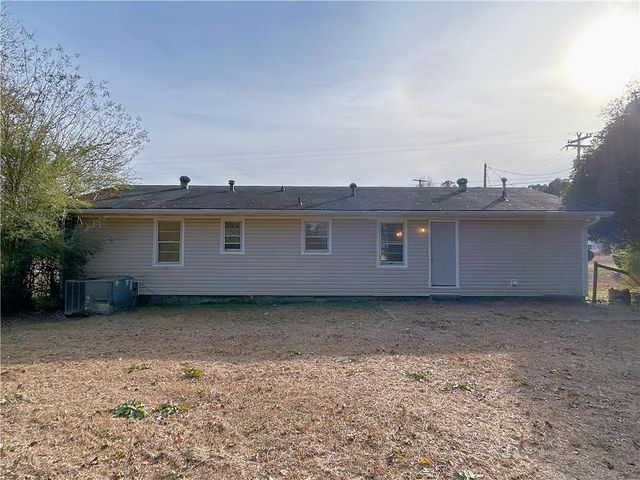 523 Vineyard Road, Griffin, GA 30223