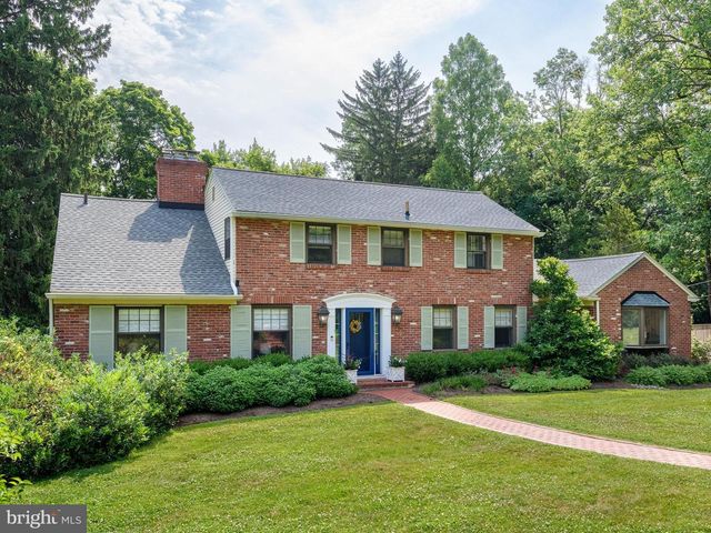 2 PORTEOUS RD, Berwyn, PA 19312