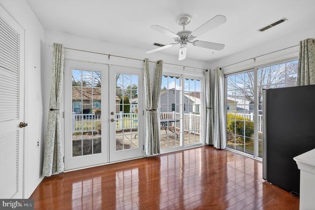 17 WHITE STONE CT, Mt Laurel, NJ 08054