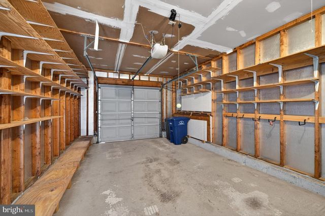 17 WHITE STONE CT, Mt Laurel, NJ 08054