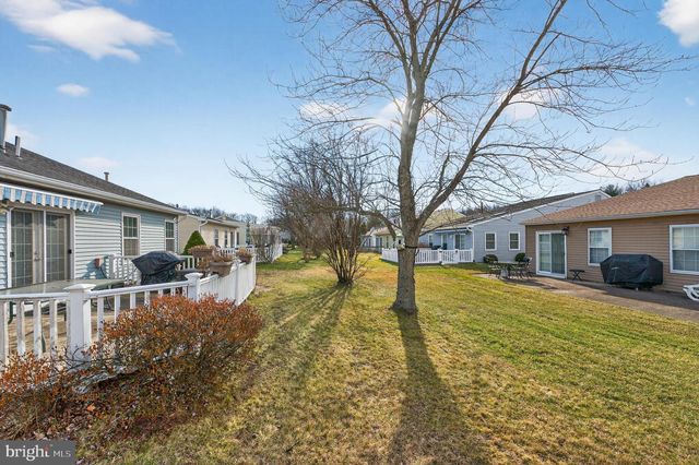 17 WHITE STONE CT, Mt Laurel, NJ 08054