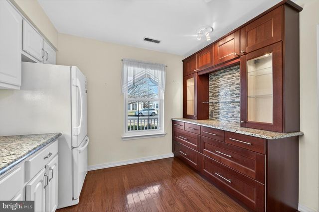 17 WHITE STONE CT, Mt Laurel, NJ 08054