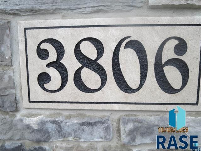 3806 E Vendeval St Street, Sioux Falls, SD 57108