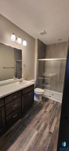 3806 E Vendeval St Street, Sioux Falls, SD 57108