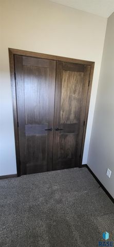 3806 E Vendeval St Street, Sioux Falls, SD 57108