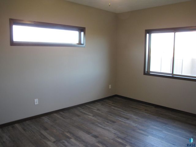 3806 E Vendeval St Street, Sioux Falls, SD 57108