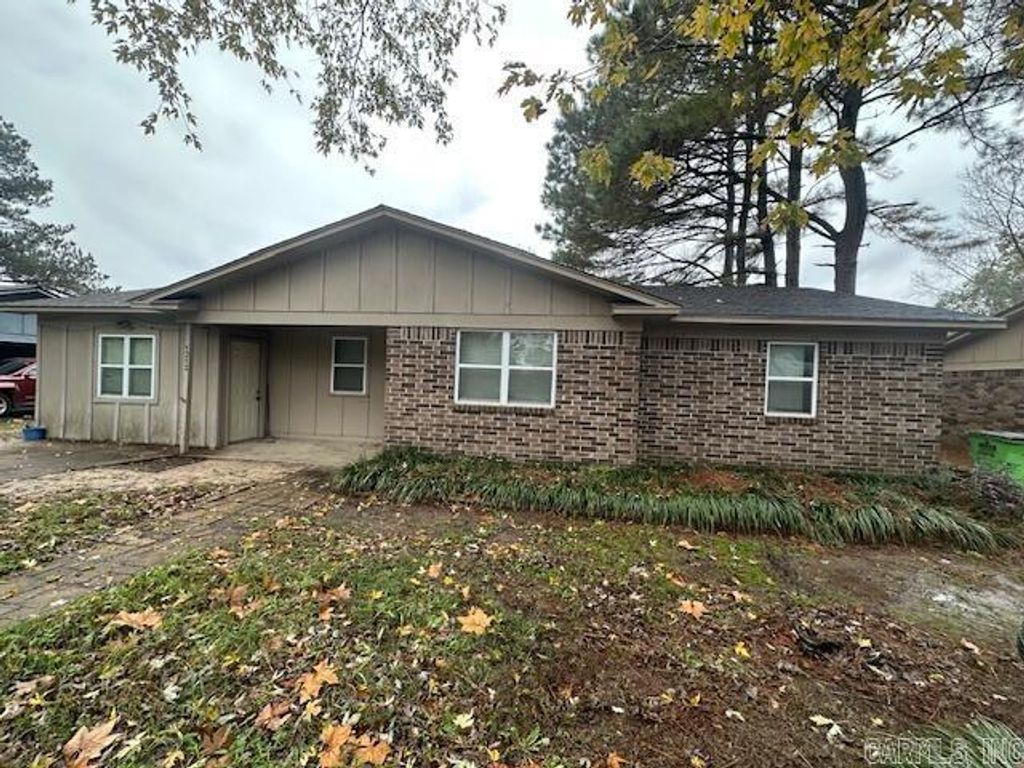 1212 Fairview St, Lonoke, AR 72086