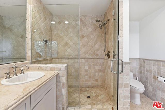 2004 Idaho Avenue, Santa Monica, CA 90403