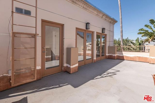 2004 Idaho Avenue, Santa Monica, CA 90403