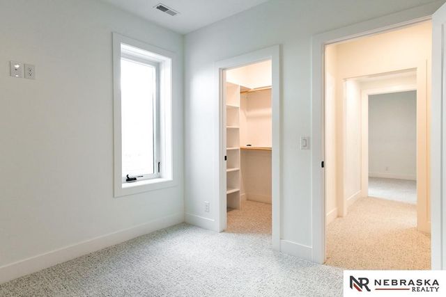 12605 Glenn Street, Papillion, NE 68138
