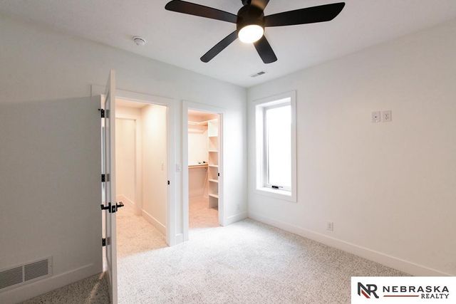 12605 Glenn Street, Papillion, NE 68138