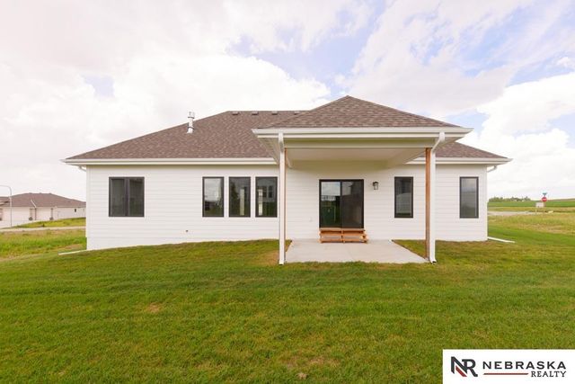 12605 Glenn Street, Papillion, NE 68138