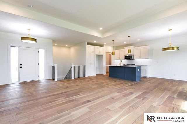 12605 Glenn Street, Papillion, NE 68138