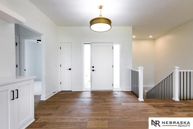 12605 Glenn Street, Papillion, NE 68138