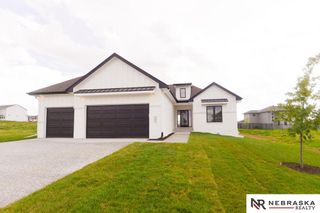 12605 Glenn Street, Papillion, NE 68138