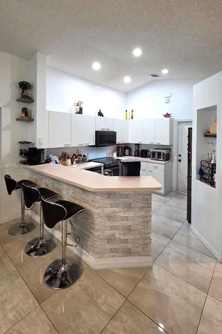 1308 Alexander Bnd, Weston, FL 33327