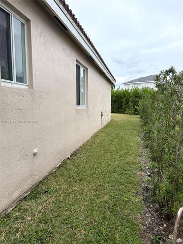 1308 Alexander Bnd, Weston, FL 33327