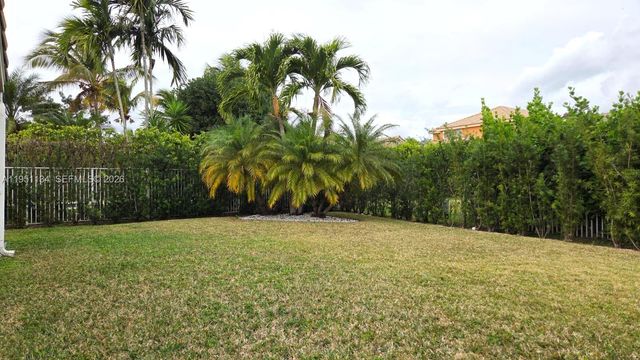 1308 Alexander Bnd, Weston, FL 33327