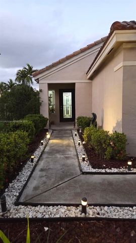 1308 Alexander Bnd, Weston, FL 33327
