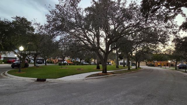 1308 Alexander Bnd, Weston, FL 33327