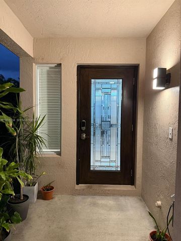 1308 Alexander Bnd, Weston, FL 33327