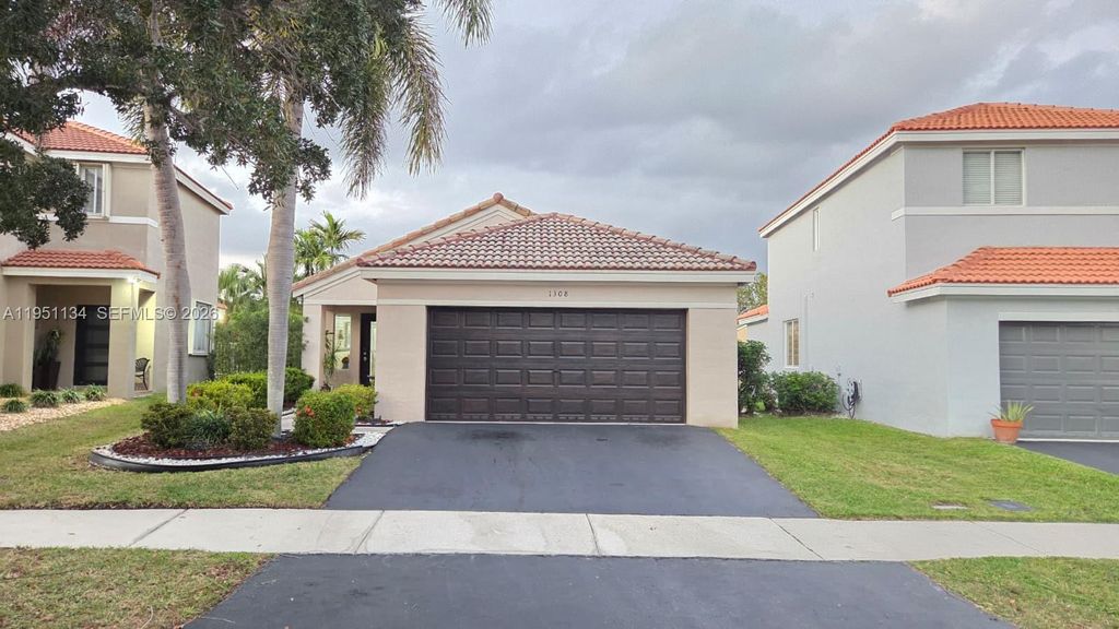1308 Alexander Bnd, Weston, FL 33327