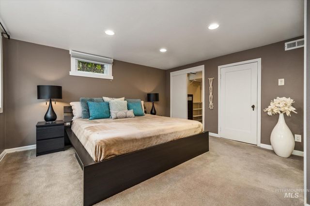 1501 N 24th St, Boise, ID 83702
