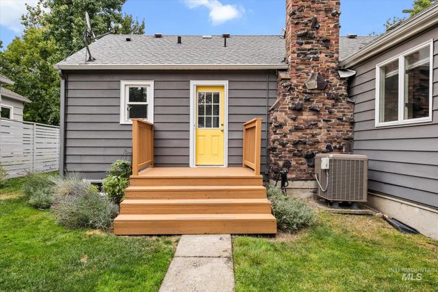 1501 N 24th St, Boise, ID 83702