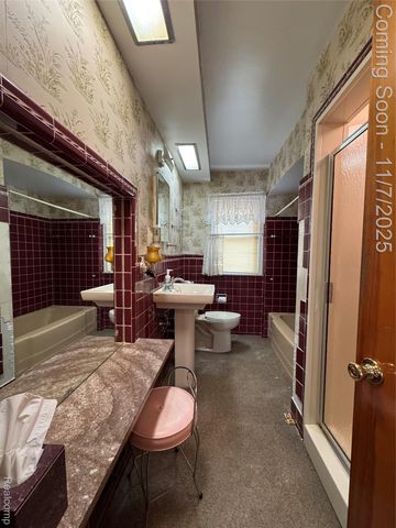 23318 Churches Street, Southfield, MI 48033