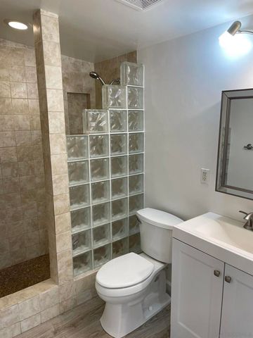 1255 Rhea Place A, Vista, CA 92084