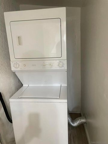 1255 Rhea Place A, Vista, CA 92084