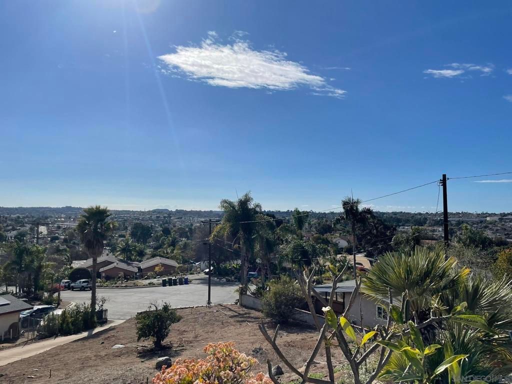 1255 Rhea Place A, Vista, CA 92084