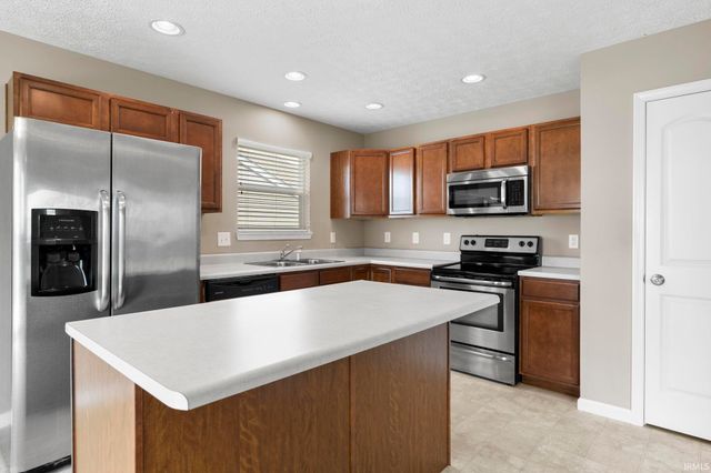 2916 Katmai Court, West Lafayette, IN 47906