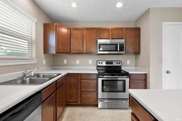 2916 Katmai Court, West Lafayette, IN 47906