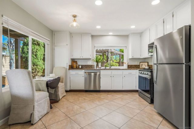 10684 Stanwell Pl, San Diego, CA 92126