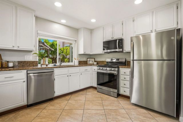 10684 Stanwell Pl, San Diego, CA 92126