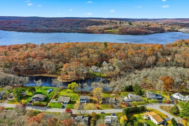 14 Woodland Lane, Ledyard, CT 06335